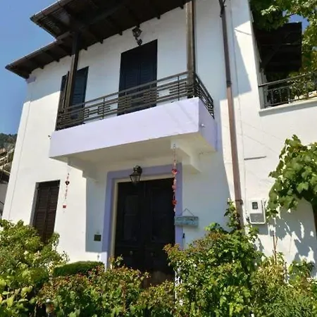 Traditional House In Panagia Village Nyaraló *